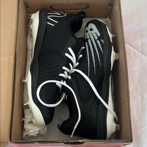 New Balance Black & White cleats, Athletic Shoes. Women’s 11. Men’s 9.5.